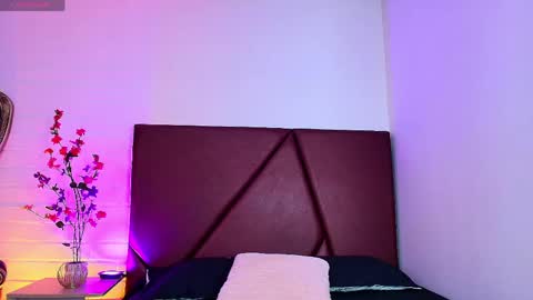 Lucas lovee online show from April 5, 1:40 pm