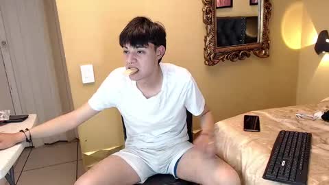 luckk_ online show from May 7, 5:07 am