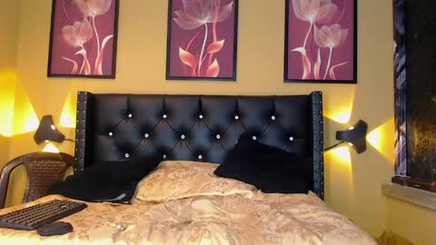 luckk_ online show from April 25, 4:59 am