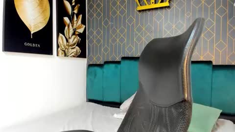 lucky_smith1 online show from January 9, 1:00 am