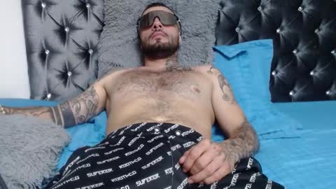 lucky_smith1 online show from December 5, 9:11 pm