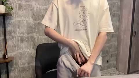 Ricky online show from February 22, 12:01 am