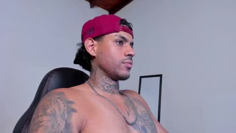 Luigi Vitale online show from April 15, 1:38 am