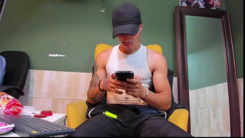 Snapshot of luis_as chatting on January 12, 11:26 pm Luis AS online show from January 12, 11:26 pm