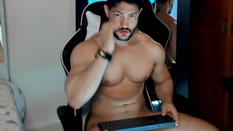 luis_baptista online show from December 15, 7:53 pm