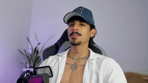 Luke Taylor online show from April 2, 1:41 pm