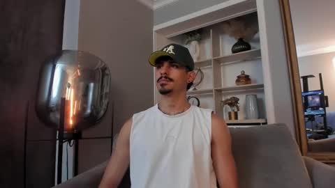 Luke Taylor online show from November 22, 4:34 am