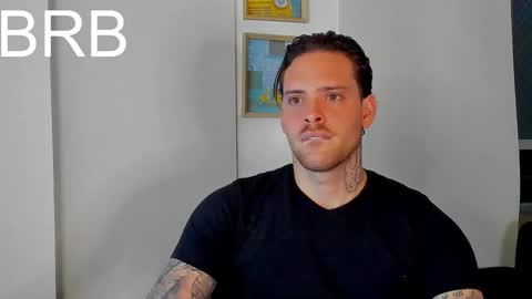 Snapshot of lukeglanton17 chatting on October 17, 4:16 am Luke online show from October 17, 4:16 am