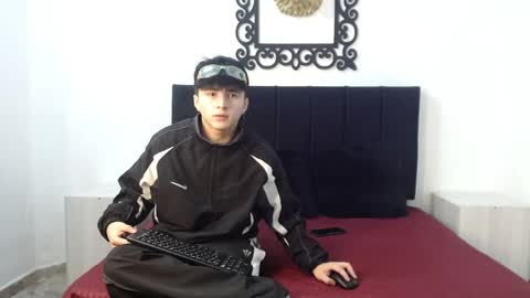 lunaydream online show from May 21, 11:15 am
