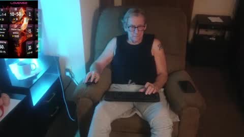 lusty48 online show from December 13, 9:04 am