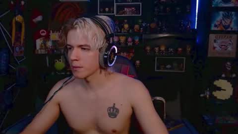 lustymatt online show from October 9, 4:06 am