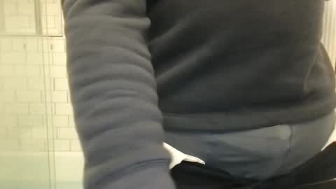 lvguynextdoor440656 online show from February 26, 1:51 am