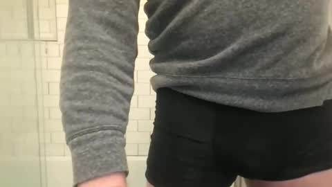 lvguynextdoor440656 online show from March 4, 1:34 am