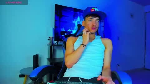 Lyam online show from March 25, 4:27 am