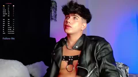 Lyle Bennett Freelance Model online show from October 28, 10:18 am