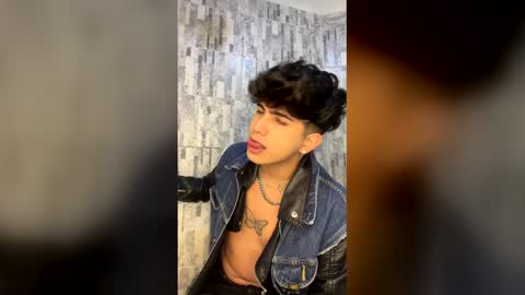 Lyle Bennett Freelance Model online show from January 12, 2:32 pm