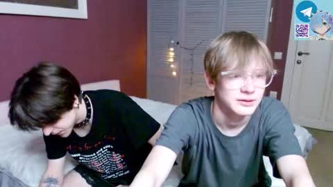 Michael and Kai online show from October 24, 5:25 pm