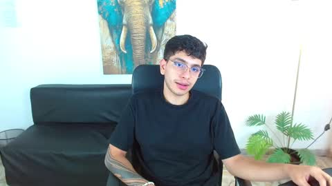 Max online show from March 18, 1:58 pm