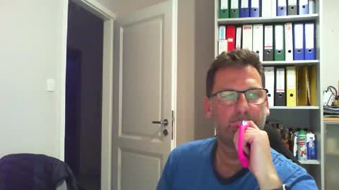 macfly67 online show from May 12, 7:33 pm