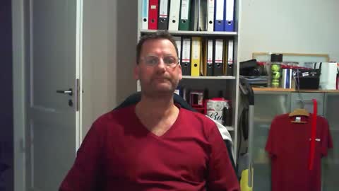 macfly67 online show from February 19, 3:28 am