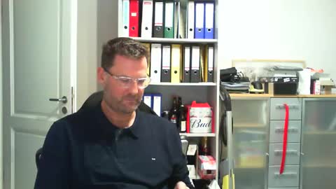 macfly67 online show from December 3, 8:17 pm