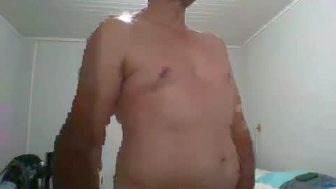 Snapshot of machoalex chatting on January 25, 8:00 am MACHOLIVRE online show from January 25, 8:00 am