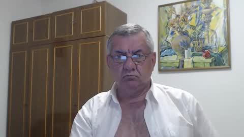 Macho online show from May 5, 8:42 pm