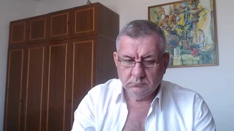 Macho online show from April 4, 2:03 pm