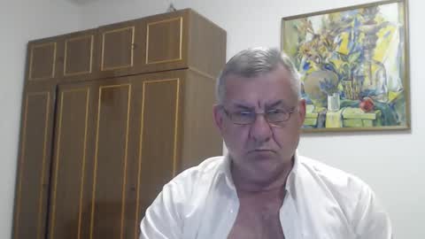 Macho online show from May 29, 7:35 pm