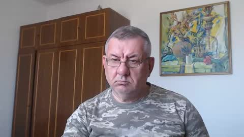Macho online show from May 22, 1:05 pm