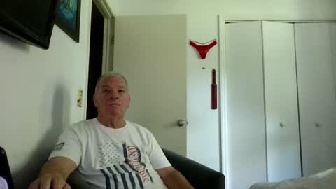 mackdocc001 online show from July 11, 5:26 pm