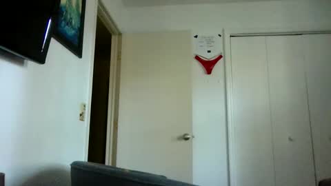 mackdocc001 online show from December 21, 3:09 pm