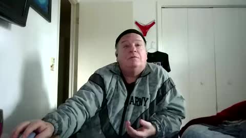 mackdocc001 online show from January 8, 6:46 pm