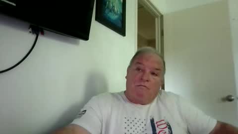 mackdocc001 online show from September 26, 4:16 pm