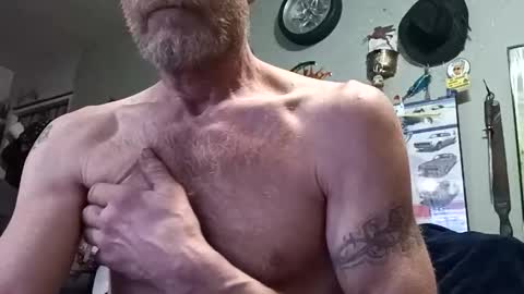 mackdog1369 online show from February 15, 1:19 pm