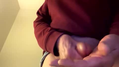 mackswelll76 online show from February 19, 5:37 am