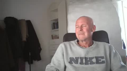 madio1187940 online show from September 23, 4:17 pm