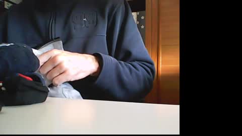 Maestrojedi0 online show from December 14, 2:42 pm