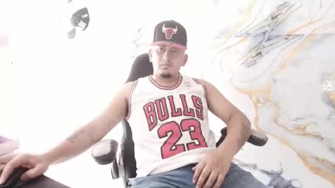 magic_milk23 online show from February 11, 3:17 pm