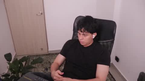 Tony Hoffa online show from March 3, 10:38 pm