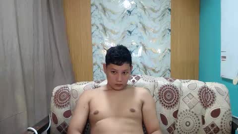 makehugecock online show from December 18, 9:16 am