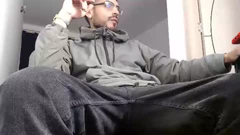 malek_xarx online show from July 1, 4:46 am
