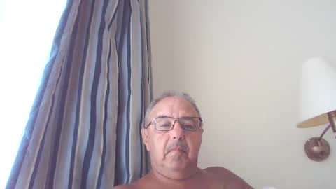 OLDMANFREE online show from December 29, 9:20 pm