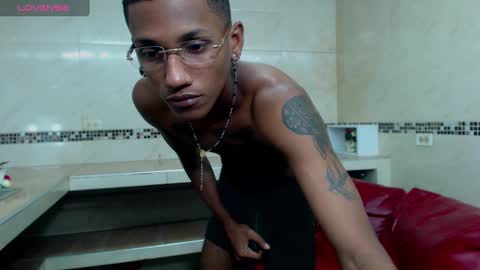 Snapshot of man_san11 chatting on January 14, 3:26 pm man_san11 online show from January 14, 3:26 pm