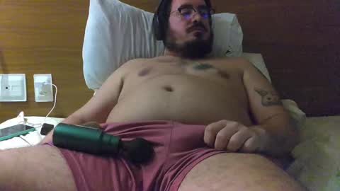 Snapshot of manatee_bear chatting on October 1, 4:16 am manatee bear online show from October 1, 4:16 am
