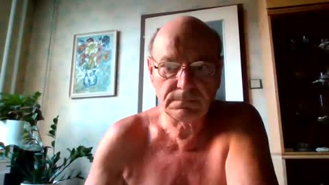 manes5858 online show from August 4, 4:18 am
