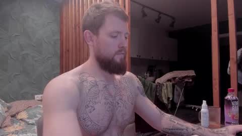 Arthur online show from October 4, 5:07 pm