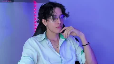 Manuel online show from March 1, 7:48 pm