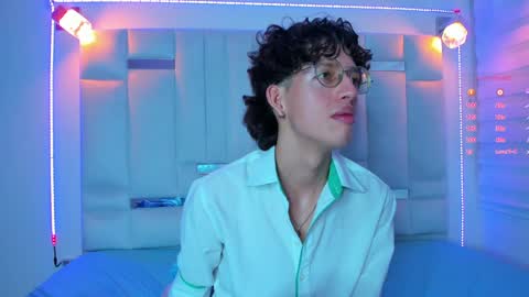 Manuel online show from January 16, 9:08 pm