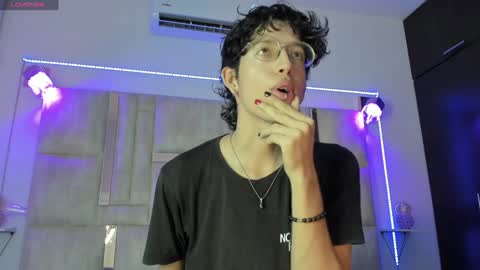 Manuel online show from December 29, 7:32 pm